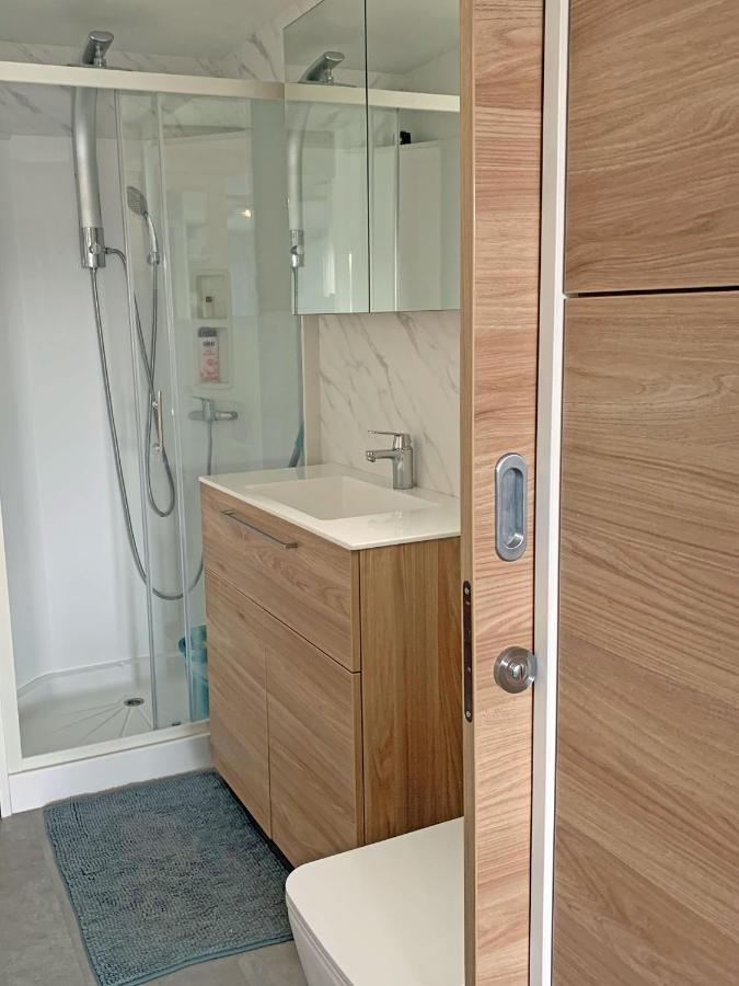 Bonita Houseboat Apartment Portorose Екстер'єр фото
